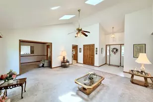 1024 Burke Ct, Naperville, IL 60563 - Photo 7