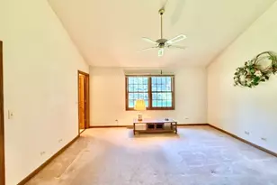 1024 Burke Ct, Naperville, IL 60563 - Photo 21