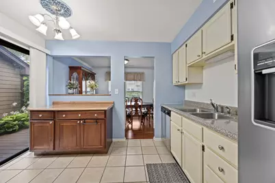 124 White Birch Lane, Westmont, IL 60559 - Photo 7