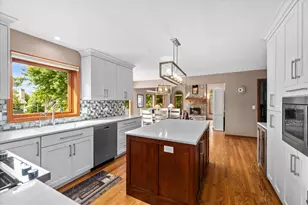 1308 Hamlet Rd, Naperville, IL 60564 - Photo 7