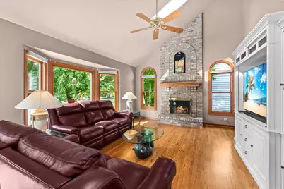 1308 Hamlet Road, Naperville, IL 60564 - Photo 5