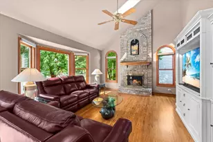1308 Hamlet Rd, Naperville, IL 60564 - Photo 5