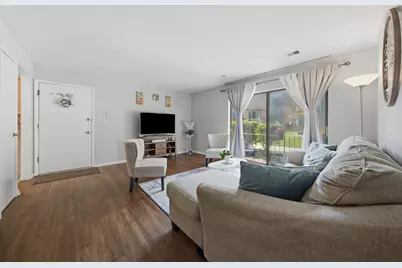4827 W 109th Street #101, Oak Lawn, IL 60453 - Photo 7