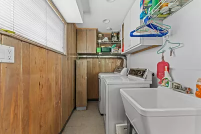9055 Kenton Avenue, Skokie, IL 60076 - Photo 17