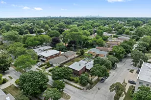 9055 Kenton Ave, Skokie, IL 60076 - Photo 27