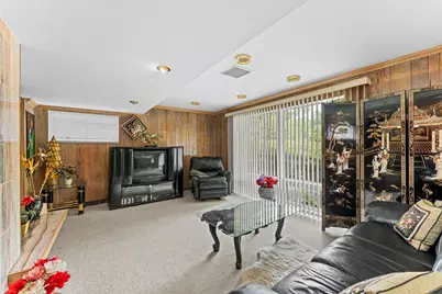 9055 Kenton Avenue, Skokie, IL 60076 - Photo 13