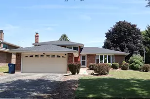 510 W Millns Ct, Addison, IL 60101 - Photo 1