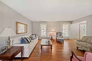 1725 Monmouth Pl, Downers Grove, IL 60516 - Photo 7