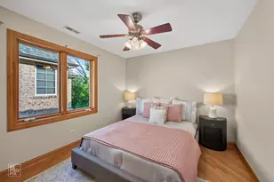 1017 E Red Oak St, Addison, IL 60101 - Photo 29