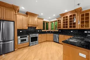1017 E Red Oak St, Addison, IL 60101 - Photo 15