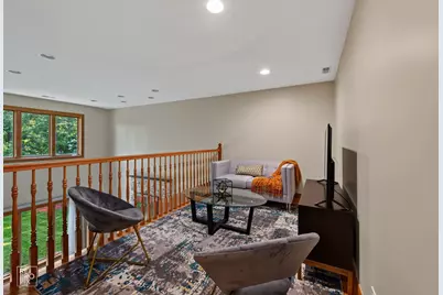1017 E Red Oak Street, Addison, IL 60101 - Photo 41