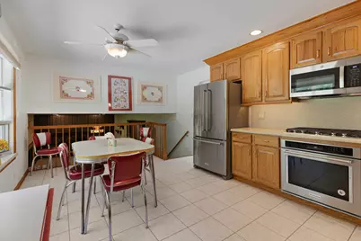 387 Woodlane Court, Wood Dale, IL 60191 - Photo 11
