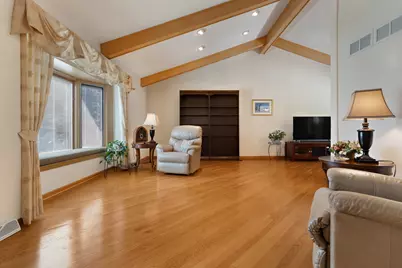 387 Woodlane Court, Wood Dale, IL 60191 - Photo 5