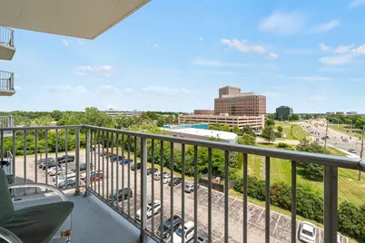 40 N Tower Road N #6N, Oak Brook, IL 60523 - Photo 5