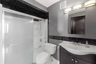 40 N Tower Road N, Oak Brook, IL 60523 - Photo 15