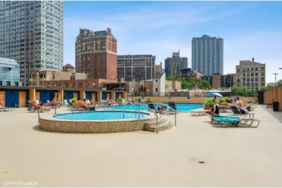 655 W Irving Park Road #1813, Chicago, IL 60613 - Photo 19