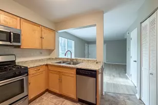 2615 Oakshire Ct, Aurora, IL 60502 - Photo 5
