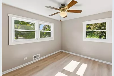 5905 Lee Avenue, Downers Grove, IL 60516 - Photo 13