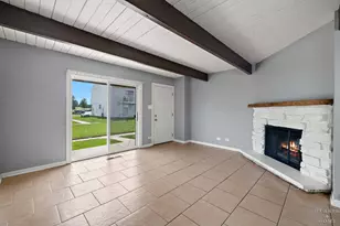 430 Meadow Green Ln, Round Lake Beach, IL 60073 - Photo 7
