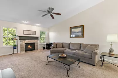 755 Meridian Court, Dekalb, IL 60115 - Photo 5