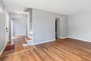 7348 Winthrop Way, Downers Grove, IL 60516 - Photo 3
