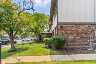7348 Winthrop Way, Downers Grove, IL 60516 - Photo 19