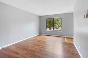7348 Winthrop Way, Downers Grove, IL 60516 - Photo 5