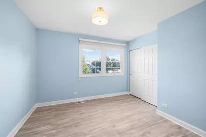 410 Thompson Boulevard, Buffalo Grove, IL 60089 - Photo 29