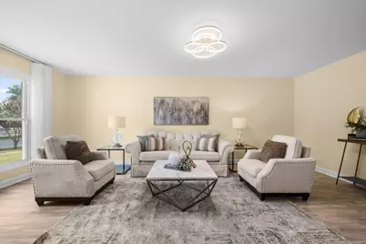 410 Thompson Boulevard, Buffalo Grove, IL 60089 - Photo 5