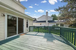 410 Thompson Blvd, Buffalo Grove, IL 60089 - Photo 43