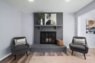 410 Thompson Blvd, Buffalo Grove, IL 60089 - Photo 11