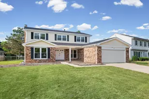 410 Thompson Blvd, Buffalo Grove, IL 60089 - Photo 1