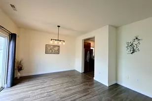 609 Lauterbur Ln, Champaign, IL 61822 - Photo 3