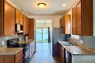 609 Lauterbur Ln, Champaign, IL 61822 - Photo 7