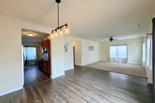 609 Lauterbur Ln, Champaign, IL 61822 - Photo 5