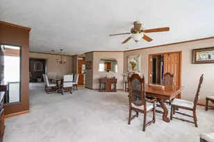 1078 Aspen Dr, Manteno, IL 60950 - Photo 5