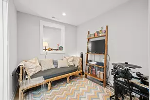 2451 N Albany Ave, Chicago, IL 60647 - Photo 17