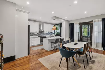660 E 51st Street #2W, Chicago, IL 60615 - Photo 7