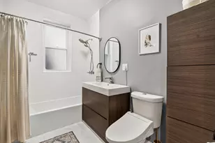 660 E 51st St, Chicago, IL 60615 - Photo 15
