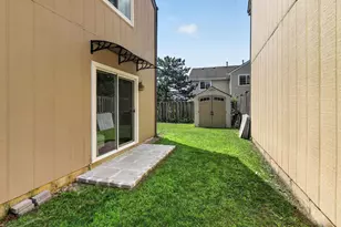 1017 Bob O Link Dr, Darien, IL 60561 - Photo 17
