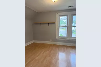 557 Oak Street, Waukegan, IL 60085 - Photo 11