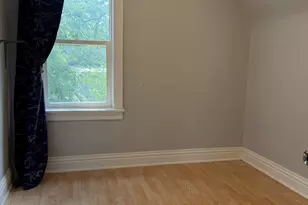 557 Oak St, Waukegan, IL 60085 - Photo 9