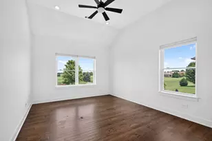 2121 Westover Rd, North Aurora, IL 60542 - Photo 29