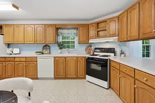 211 Bridge St, Millington, IL 60537 - Photo 7
