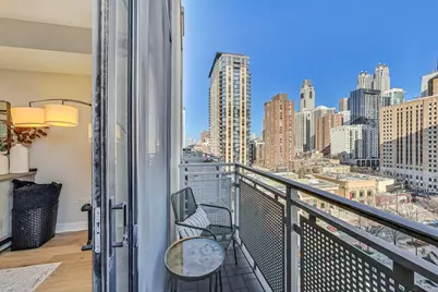 744 N Clark Street #1005, Chicago, IL 60654 - Photo 15
