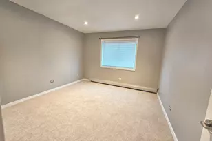9358 Golf Rd, Des Plaines, IL 60016 - Photo 15