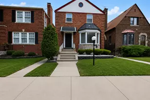 8228 S Paxton Ave, Chicago, IL 60617 - Photo 1