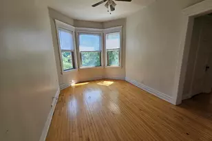3800 N Wilton Ave, Chicago, IL 60613 - Photo 5