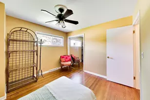 1081 Willson Dr, Des Plaines, IL 60016 - Photo 13