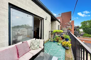 2242 W Belmont Ave, Chicago, IL 60618 - Photo 21